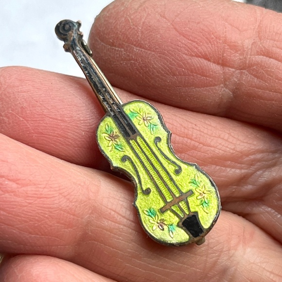 Antique Enamel Fiddle Violin Brooch - Picture 14 of 15